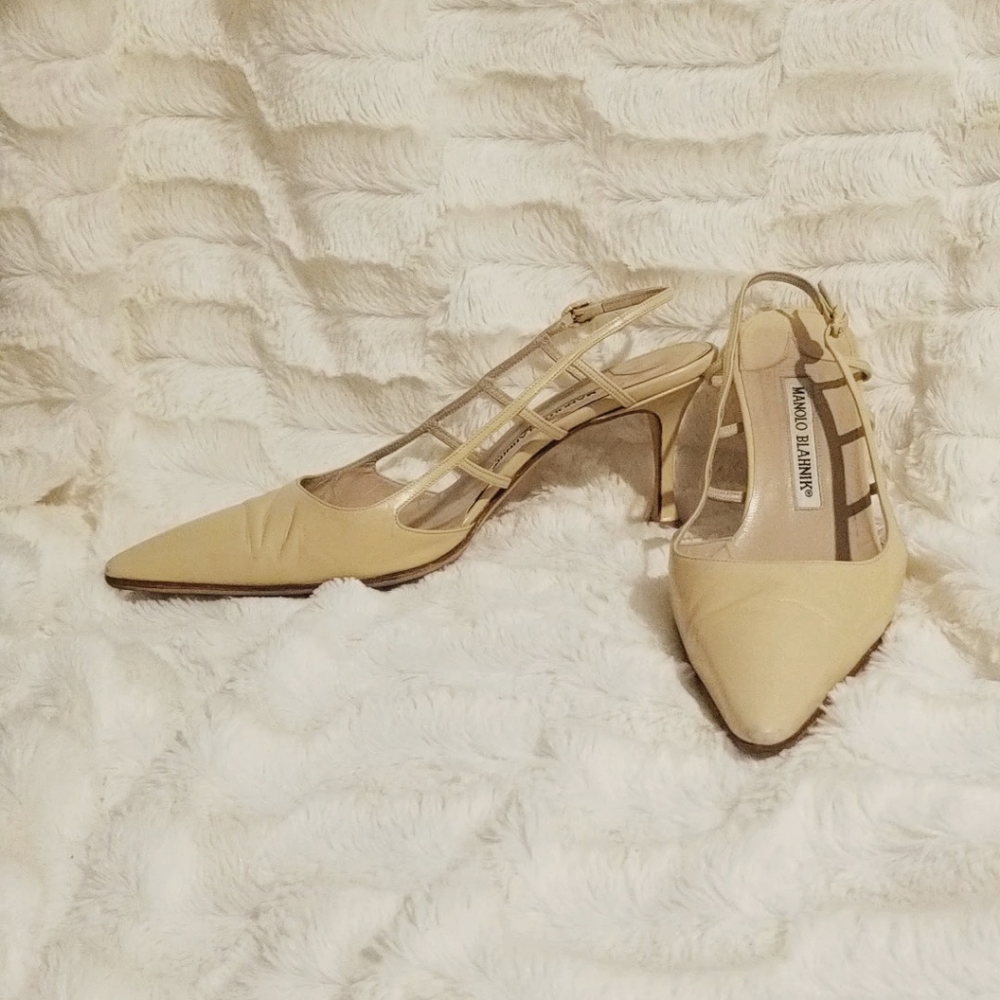 *SALE TODAY ONLY* Manolo Blahnik Heels